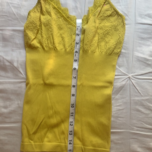 XS Express yellow green tank top. - Picture 4 of 5